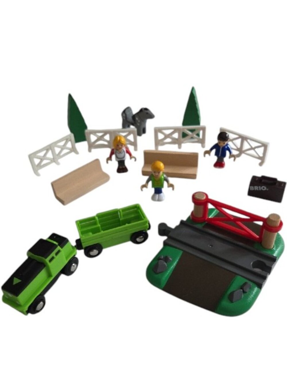 BRIO Train Railway Ramp Crossing Countryside Playset